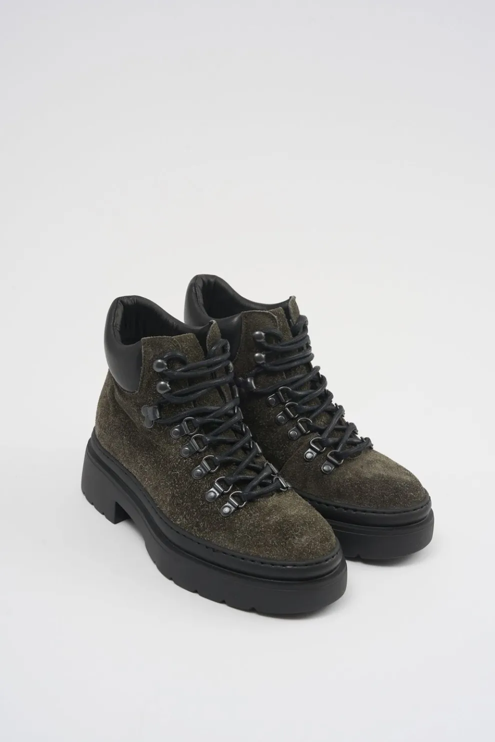 Cph262 Destructed Suede